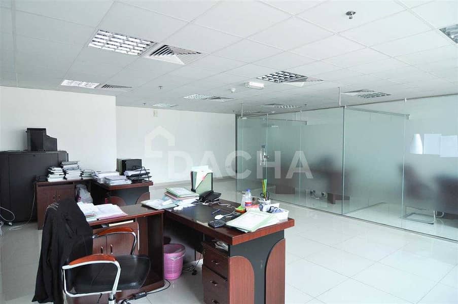 3 Best price / Fitted office with glass partitions