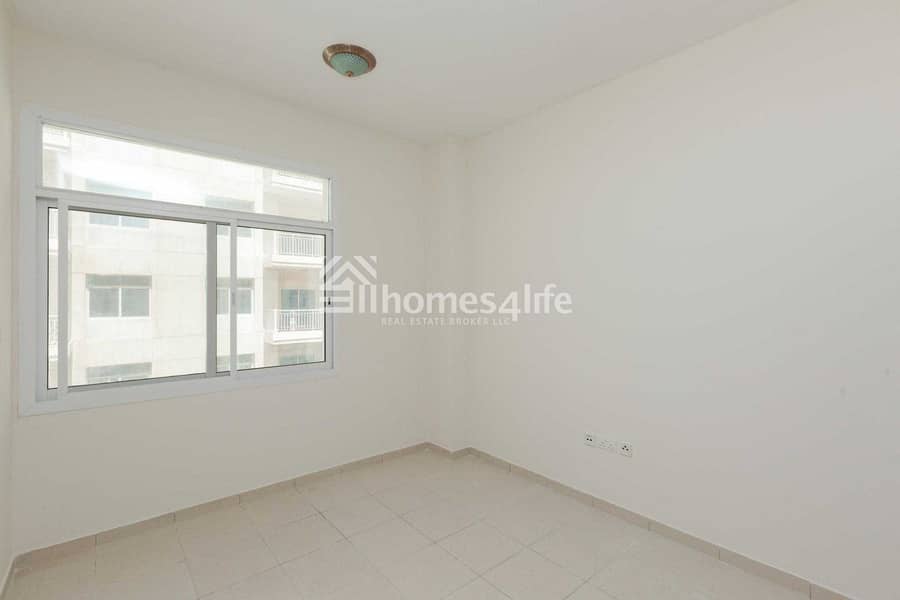 Spacious 1 Bedroom Available with Storage