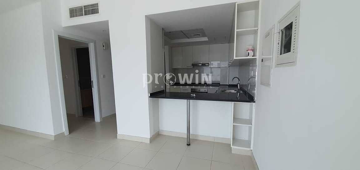 3 Luxurious Two Bed Apt with built-in kitchen appliances  | Jvc !!!