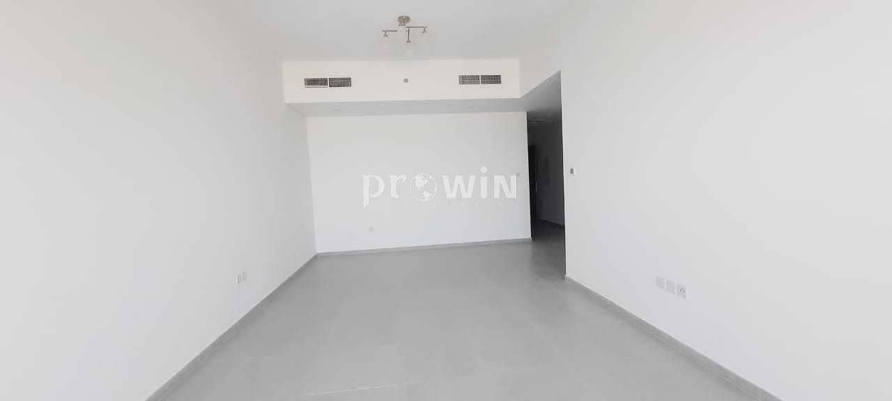 Huge Balcony | Beautiful 1BR Apt | Brand New Building | 4 Cheques!!! Huge Balcony | Beautiful 1BR Apt | Brand New Building | 4 Cheques!!!