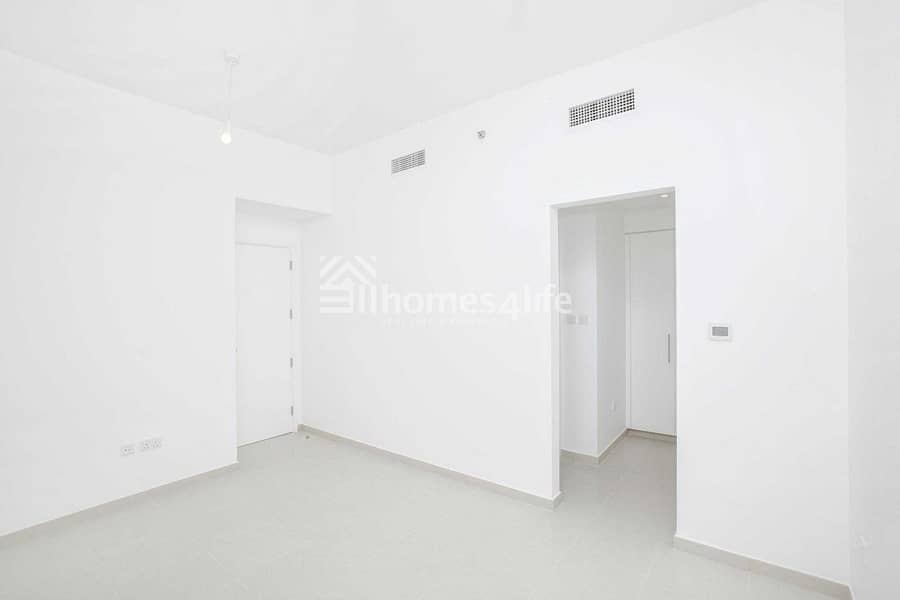 6 Spacious and Clean  | Well Maintained Apartment