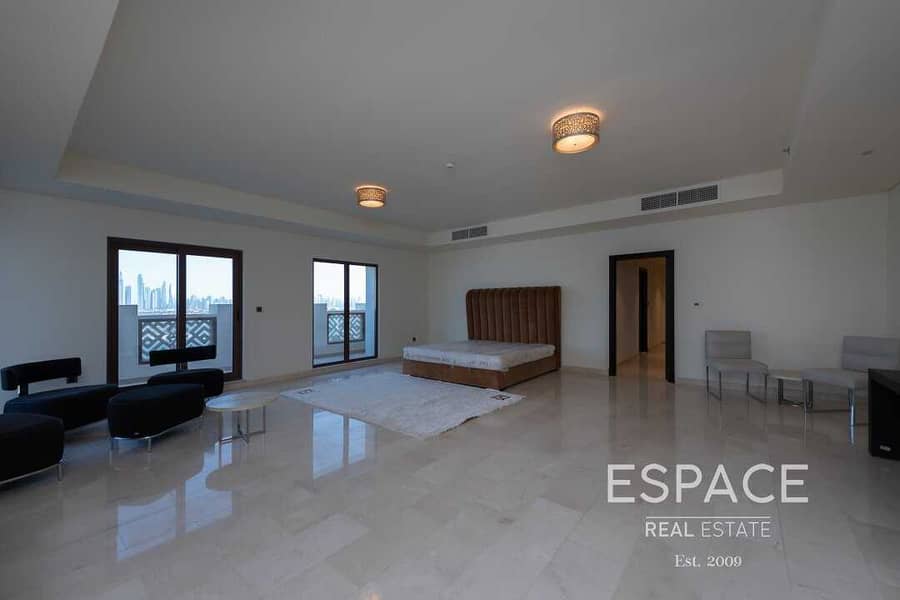5 Vacant | 6 Bed Penthouse | Sea Views | Private Pool