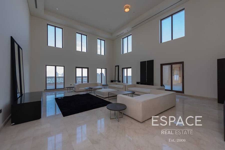 10 Vacant | 6 Bed Penthouse | Sea Views | Private Pool