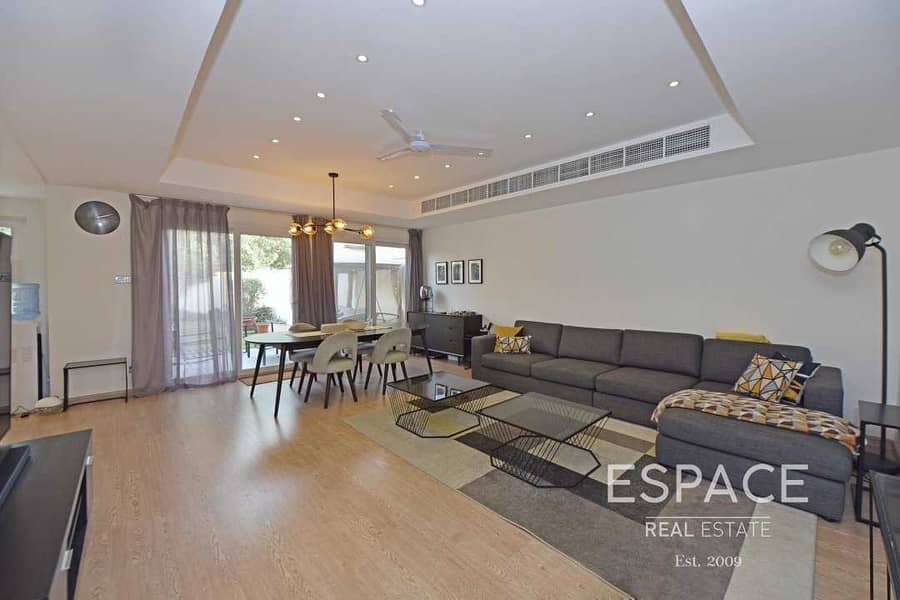 4 Three Bedroom Townhouse Near to the souk