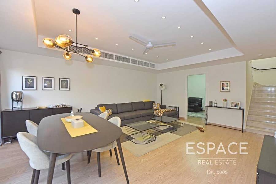 6 Three Bedroom Townhouse Near to the souk