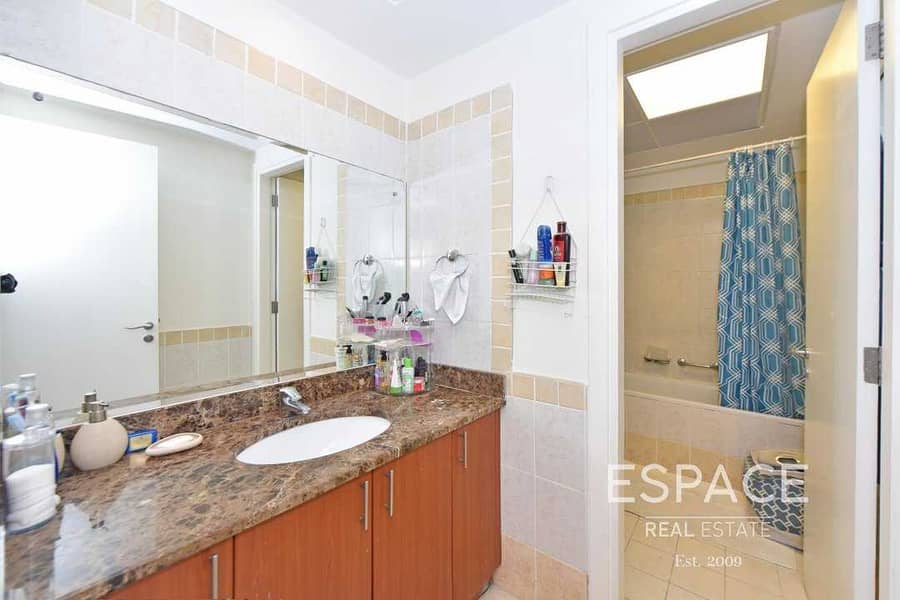 9 Three Bedroom Townhouse Near to the souk