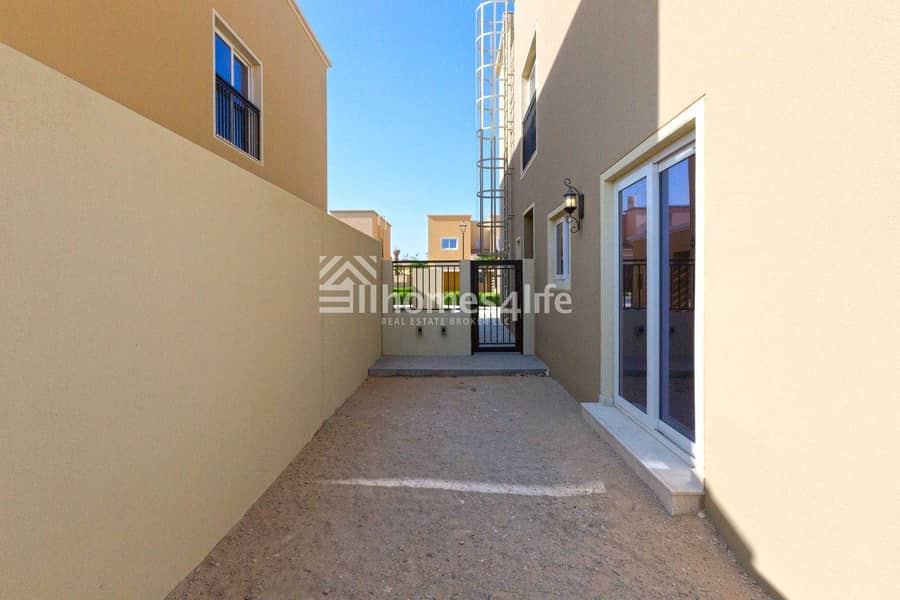 19 Affordable 4 Bed Townhouse | Single Row | Call Now