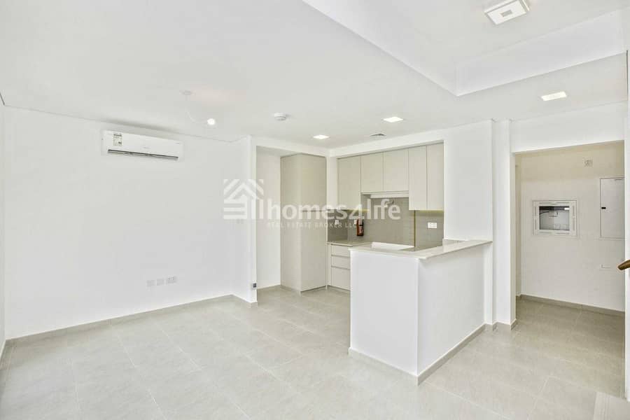 Affordable Townhouse in Zahra Close to park