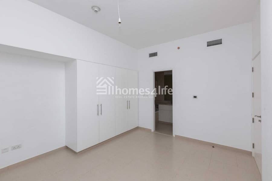 Exclusive Unfurnished Apartment with Big Layout