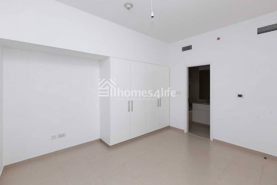 7 Exclusive Unfurnished Apartment with Big Layout