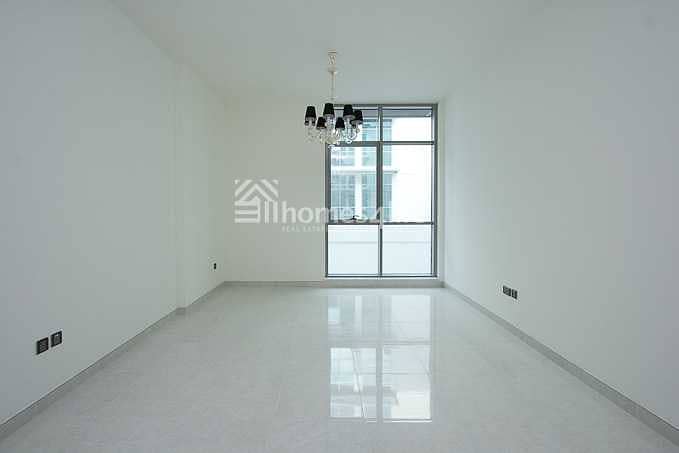 LARGE 1 BR WITH BALCONY |LOWER FLOOR IN POLO RESIDENCE