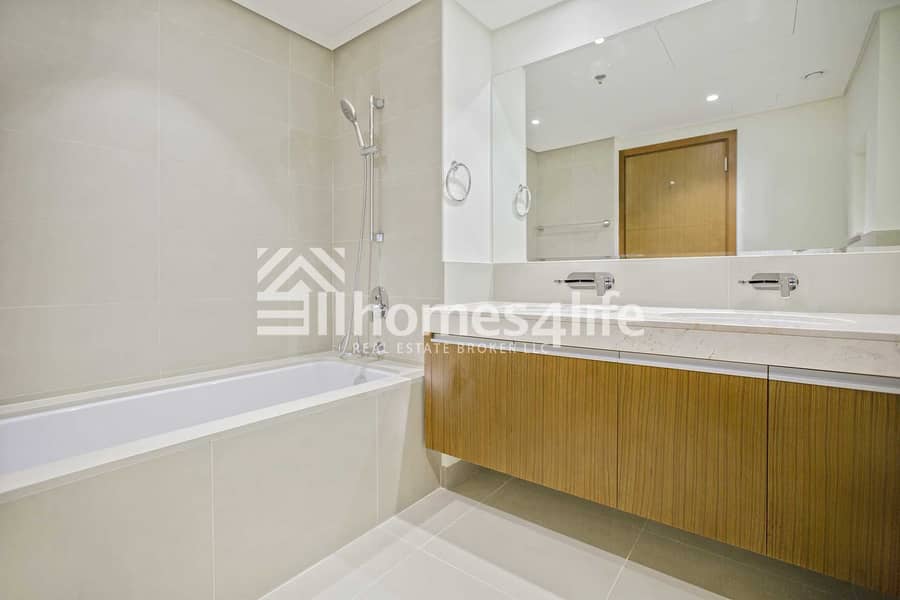 10 High Floor | Creek And Burj View | 01 Unit In ST1