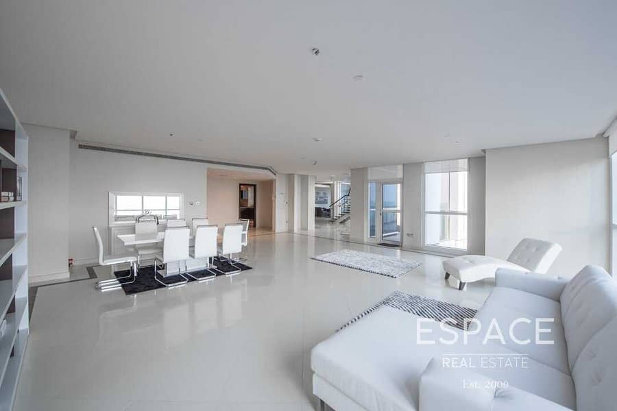 4 Penthouse| Private Lift| Full Sea View