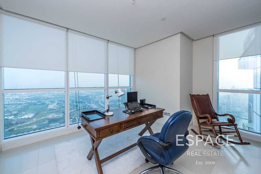 7 Penthouse| Private Lift| Full Sea View