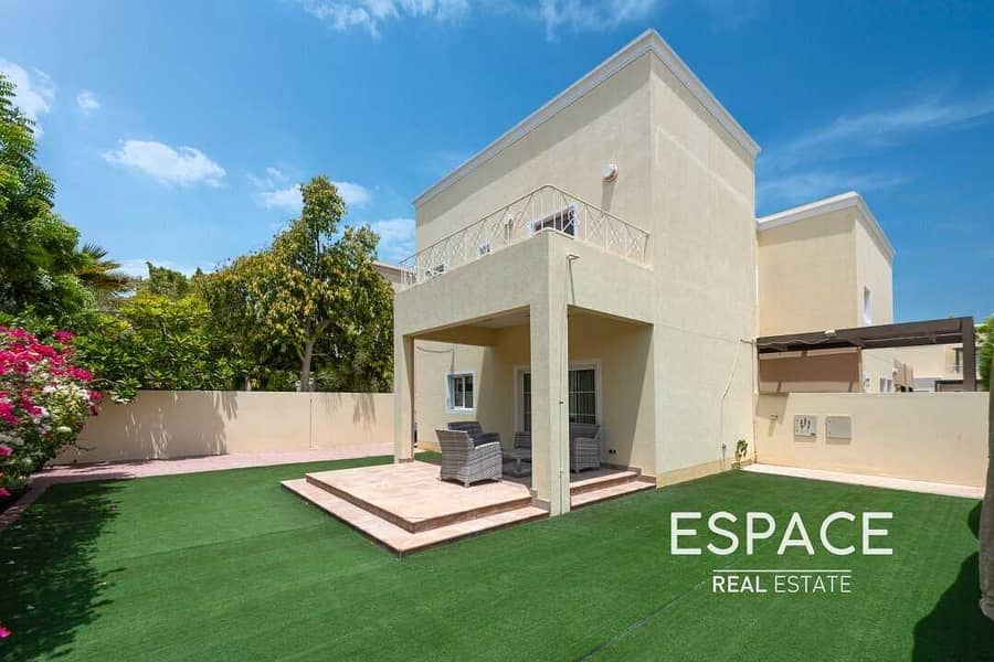 Fully Upgraded | Quiet Location | Vacant on Transfer Fully Upgraded | Quiet Location | Vacant on Transfer
