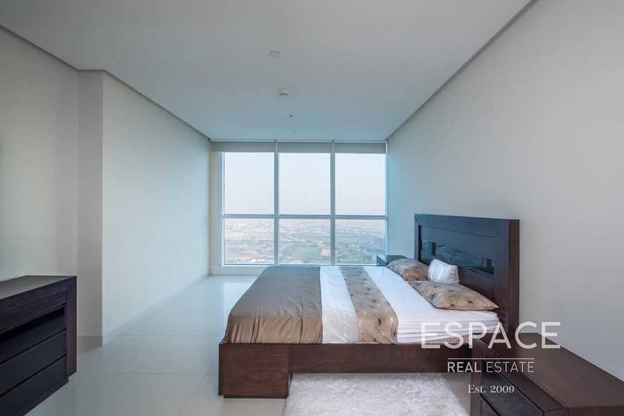 13 Penthouse| Private Lift| Full Sea View