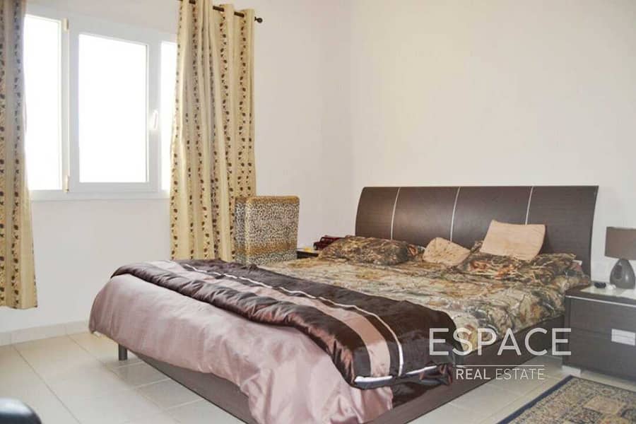 6 Well Maintained - Type 6 - Spacious Villa