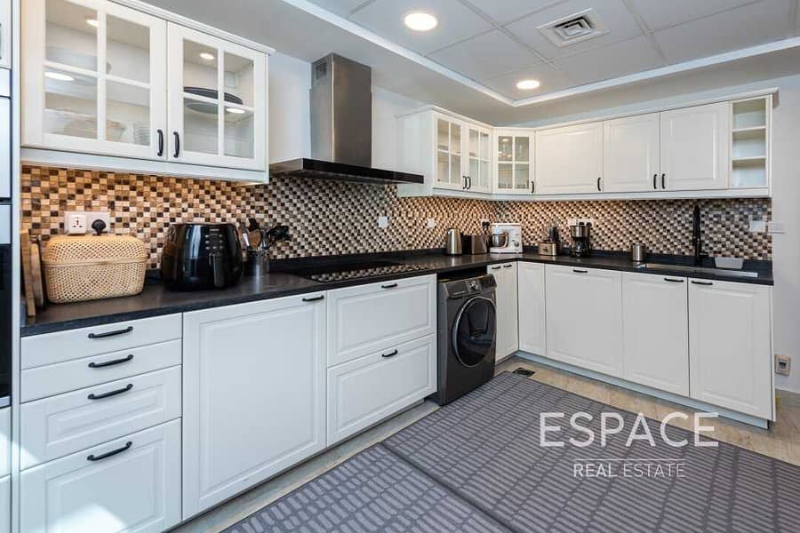 2 Fully Renovated | 4BR Townhouse | Centrally Located