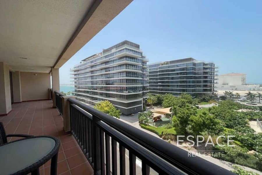 2 Park and Partial Sea View | 2 Beds | Furnished