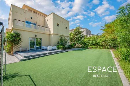4 Bedroom Villa for Sale in The Lakes, Dubai - Large Landscaped Garden | Close to Park and Pool 4 Bedroom Villa for Sale in The Lakes, Dubai - Large Landscaped Garden | Close to Park and Pool