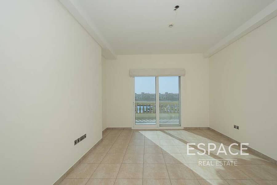 7 Large 2 BR Townhouse with Sea views