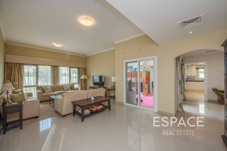 6 Exclusive Unit | High End Finish | 4 Beds