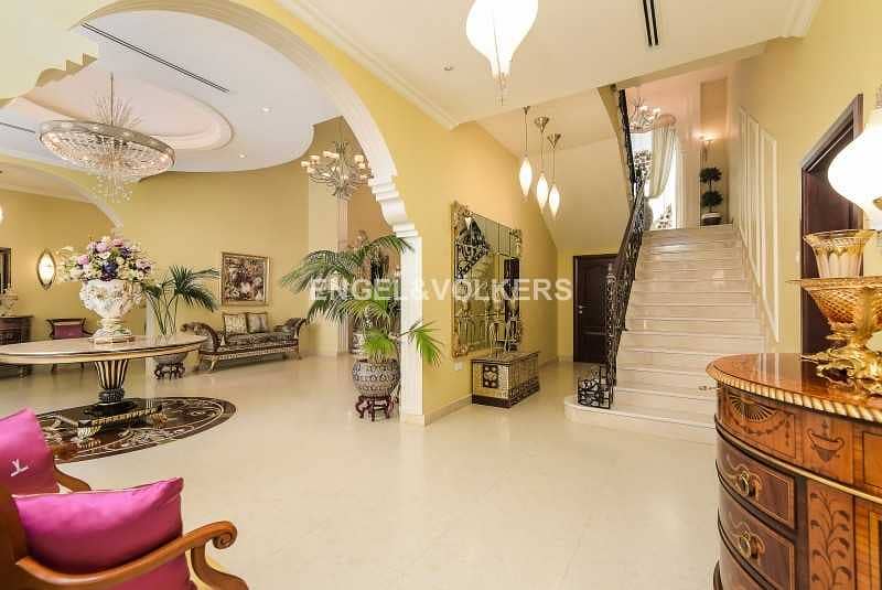 4 Luxurious | With Private Pool | Large Plot