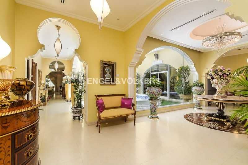 5 Luxurious | With Private Pool | Large Plot
