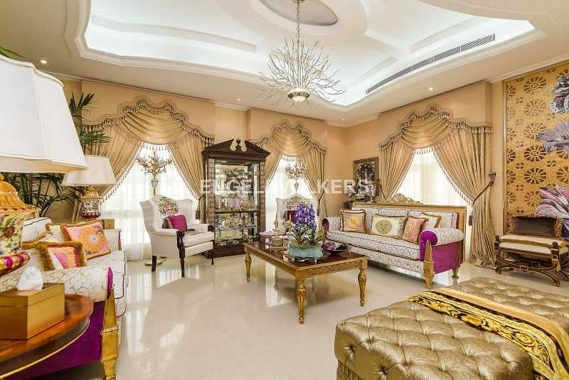 8 Luxurious | With Private Pool | Large Plot