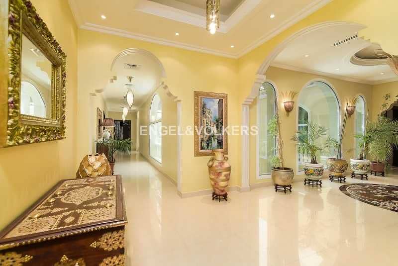 40 Luxurious | With Private Pool | Large Plot