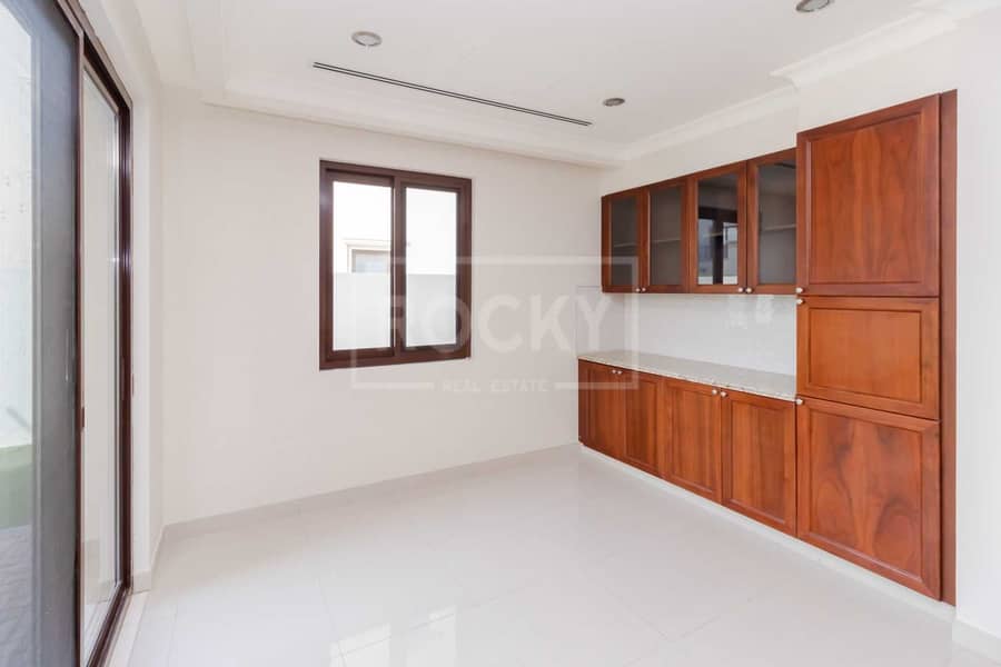 17 5 Bedroom Villa | Ready to move | Arabian Ranches