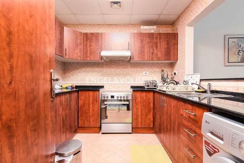 10 Spacious Upgraded Unit |Vacant on Transfer
