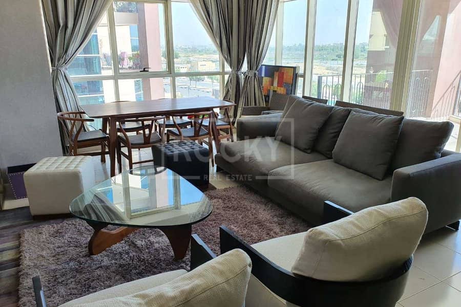 Spacious 2 Bed | plus Laundry | Furnished | Silicon Arch