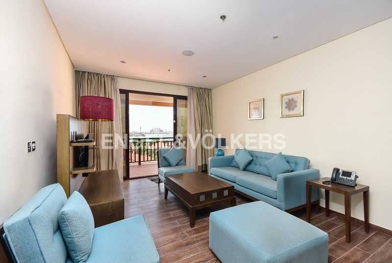 14 Upgraded  Unit| Lagoon View | New Furniture
