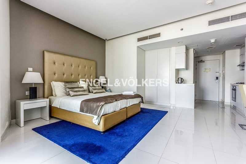 11 Furnished|Canal view|Balcony| High Floor