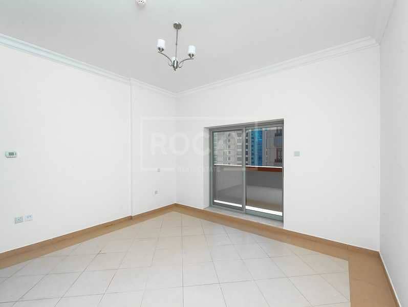 9 Reduced rent | 13 months | Close to Metro | 6 chqs