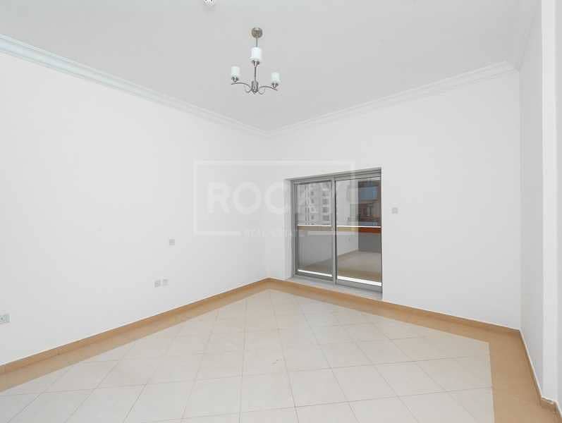 17 Reduced rent | 13 months | Close to Metro | 6 chqs