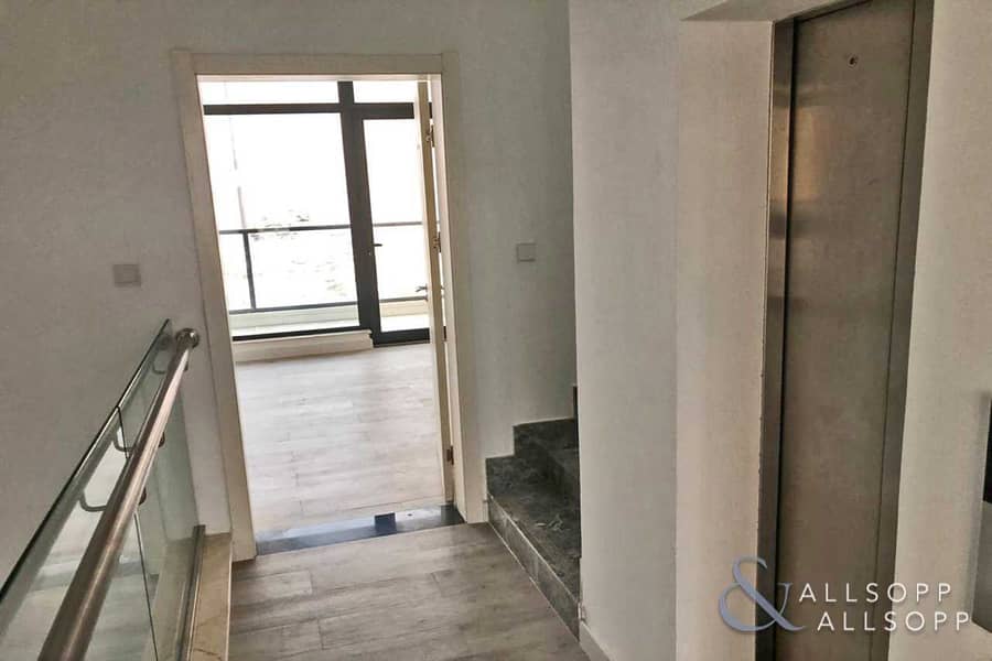 4 3 Storey Townhouse | 4 Bed | Maids Room
