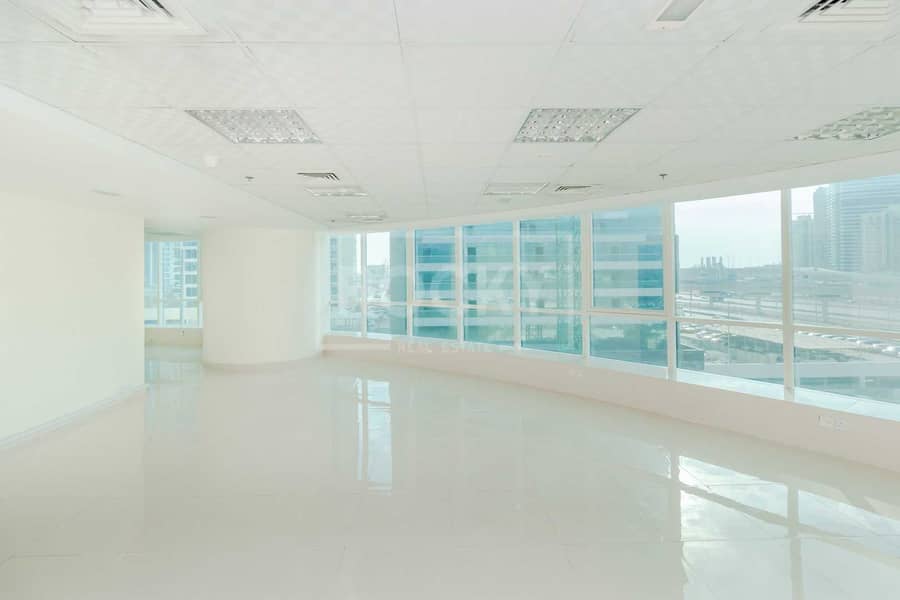 7 Spacious Fitted Office | Open Layout | Close to Metro | DMCC