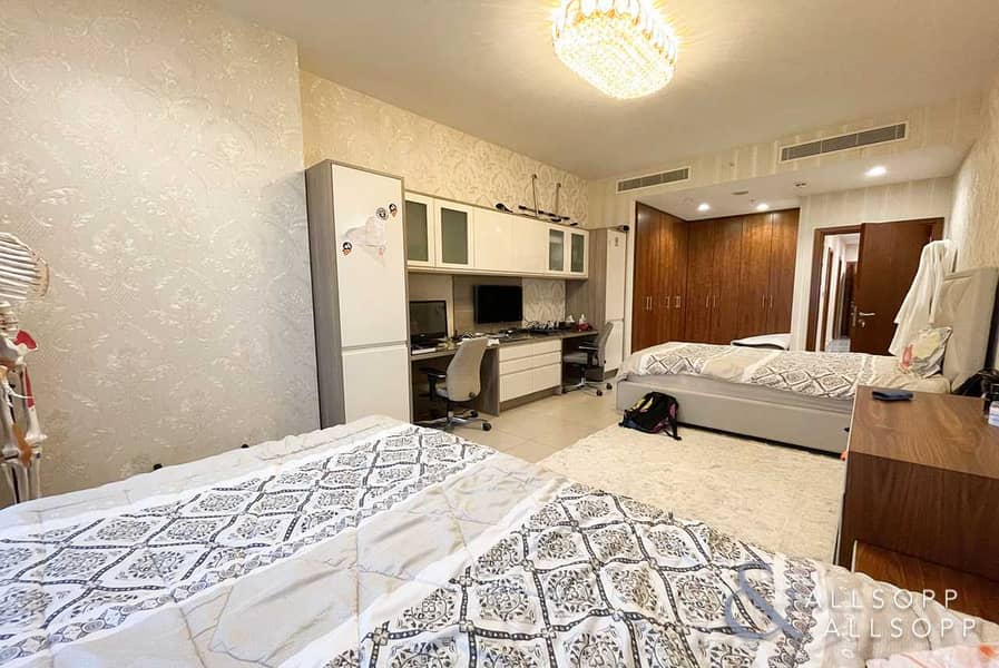 20 3 Beds | Duplex | Sheikh Zayed Road Views