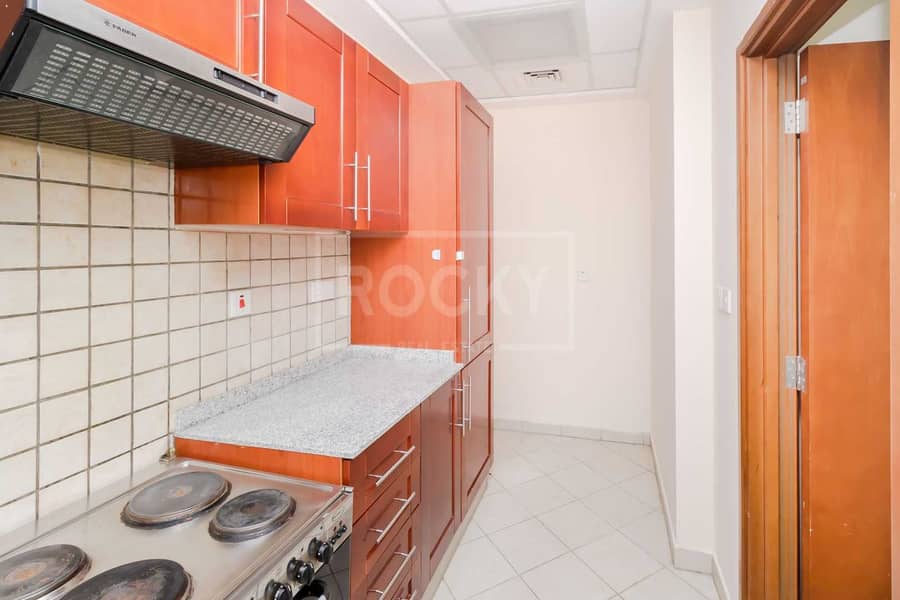 7 Close to Metro | Mid Floor plus Storage | Dubai Marina