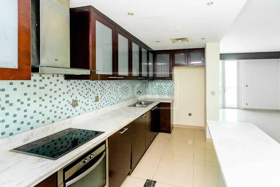 4 Spacious 1 Bed | Road View | U-Bora Tower