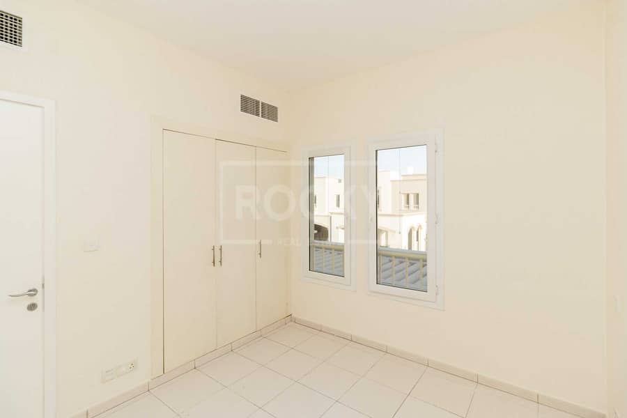 18 Corner Unit | Well Maintained | Vacant on Transfer