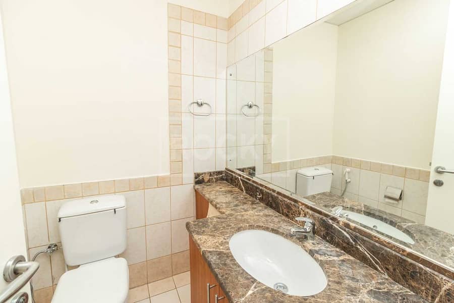 21 Corner Unit | Well Maintained | Vacant on Transfer