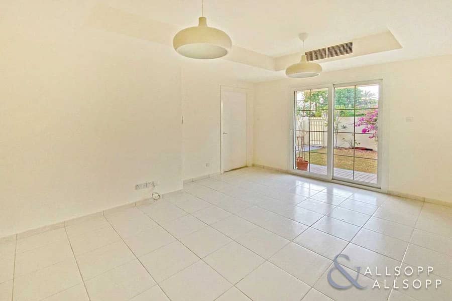 9 Exclusive | Next to Springs Souk | 2 Beds