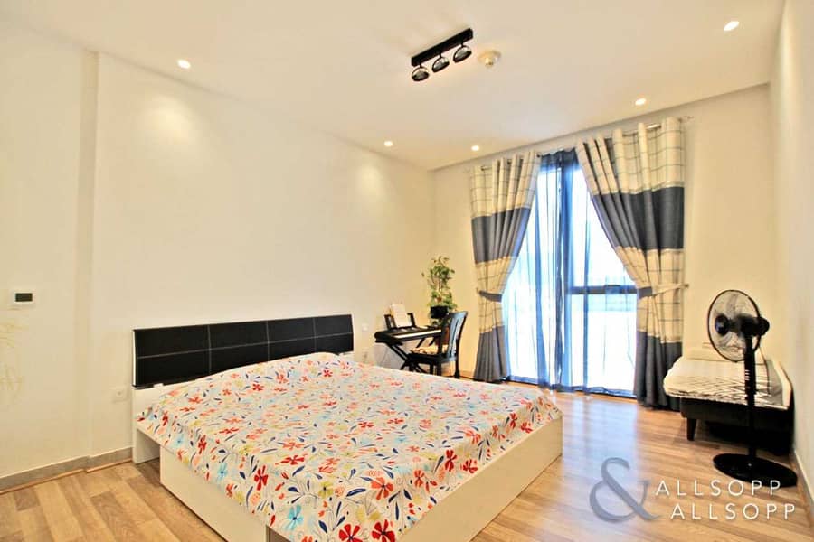 5 Two Bed + Maids | Corner Unit | High ROI