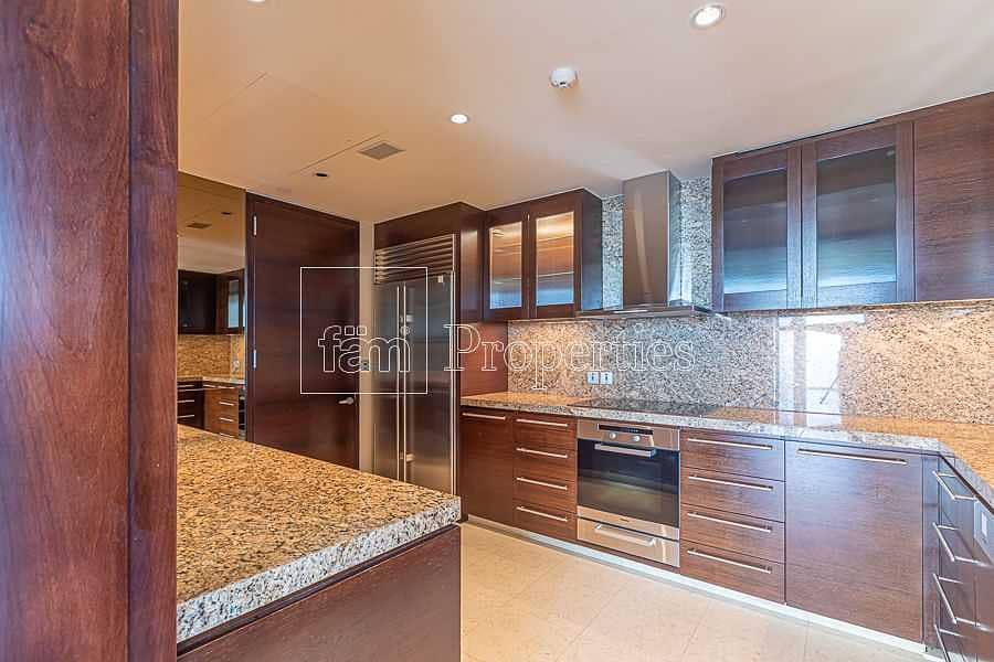 7 Full fountain view/ 2 Bed + Maid / Hight floor