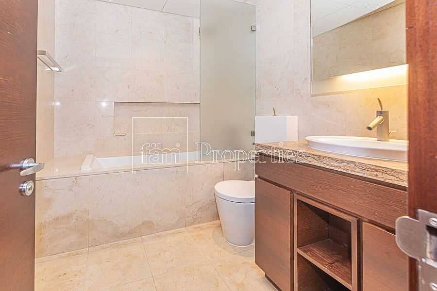 9 Full fountain view/ 2 Bed + Maid / Hight floor