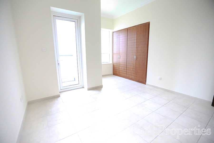 4 Spacious 2 Bedrooms with Lakeview in JLT For Sale