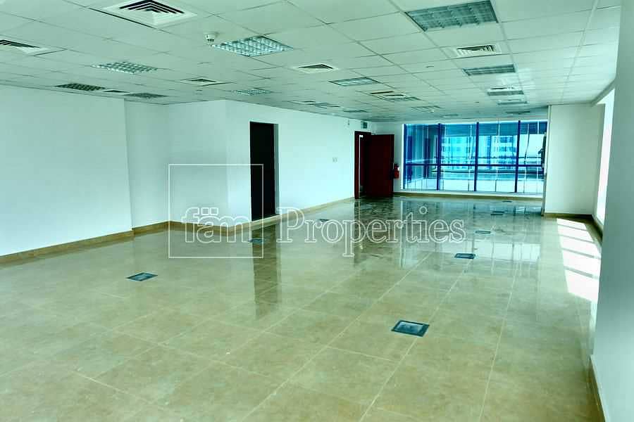 9 Fitted office | Golf course view | Lake View